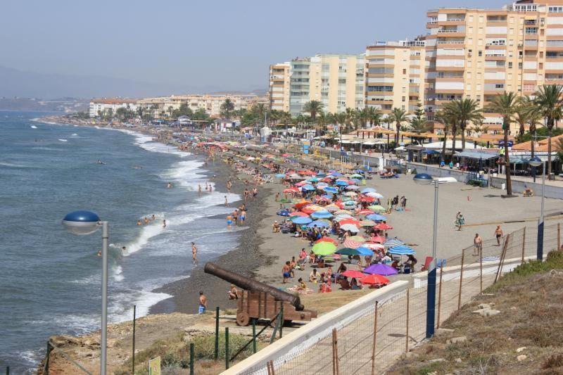 Apartamento A Estrenar En Primera Linea De Playa تورّوكس كوستا المظهر الخارجي الصورة